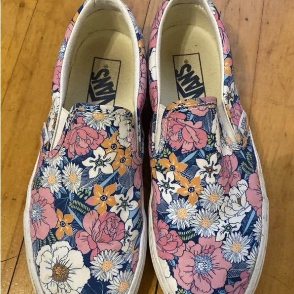 Slip on vans size 8